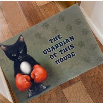 Covoras cu mesaj" The guardian of this house", pisica