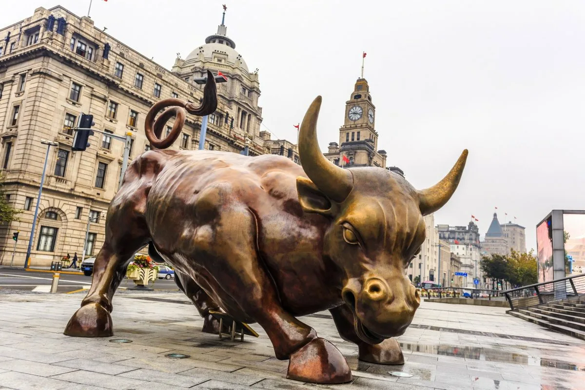 Cineva a considerat că este o idee excelentă să propună o sculptură a unui taur de peste 300 de metri. Există deja orașe care așteaptă să o găzduiască